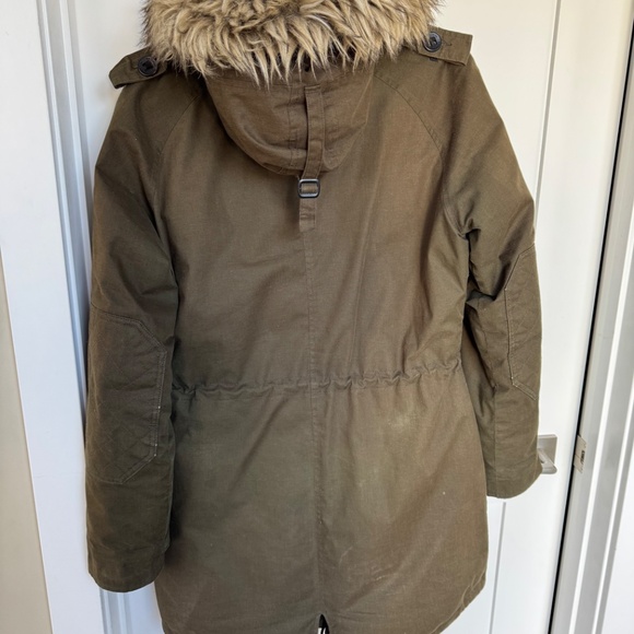 Aritzia Community Parka with removable Faux fur hood trim - Picture 3 of 8